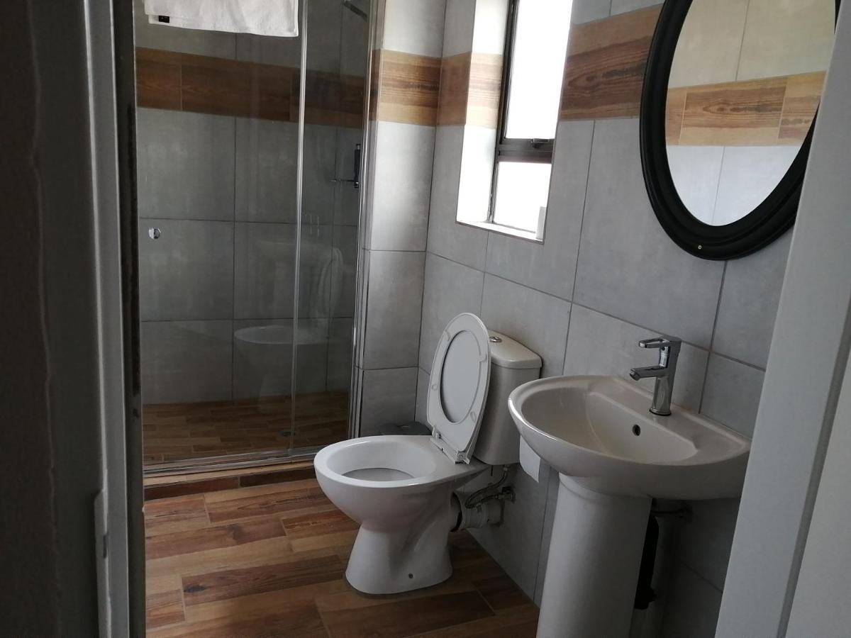 Lala Poa Guest House Klerksdorp Exterior photo