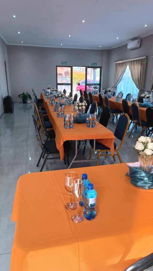 Lala Poa Guest House Klerksdorp Exterior photo